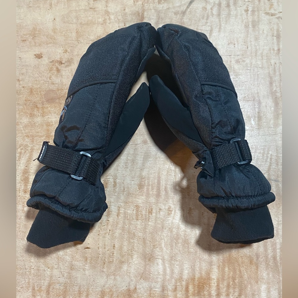 Kombi youth size XS mittens - great condition!